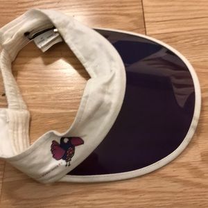 LITTLE MARC JACOBS visor.